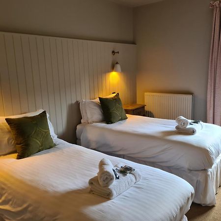 Priory Inn Tetbury Bagian luar foto