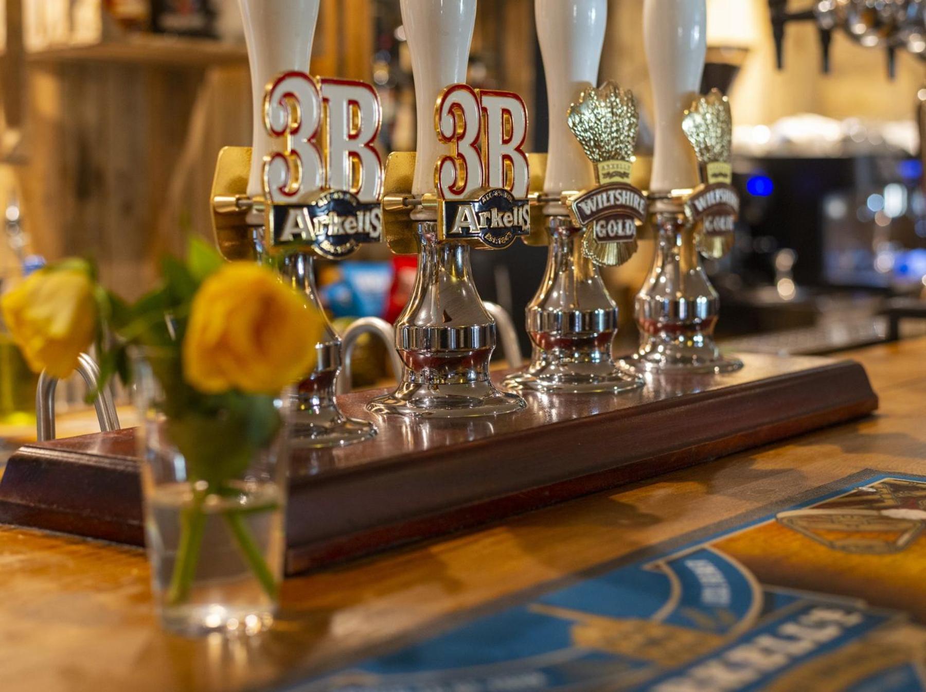 Priory Inn Tetbury Bagian luar foto