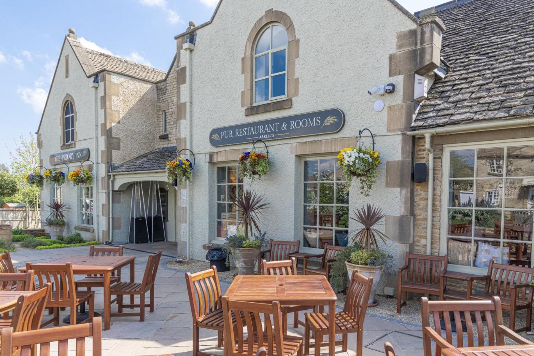 Priory Inn Tetbury Bagian luar foto